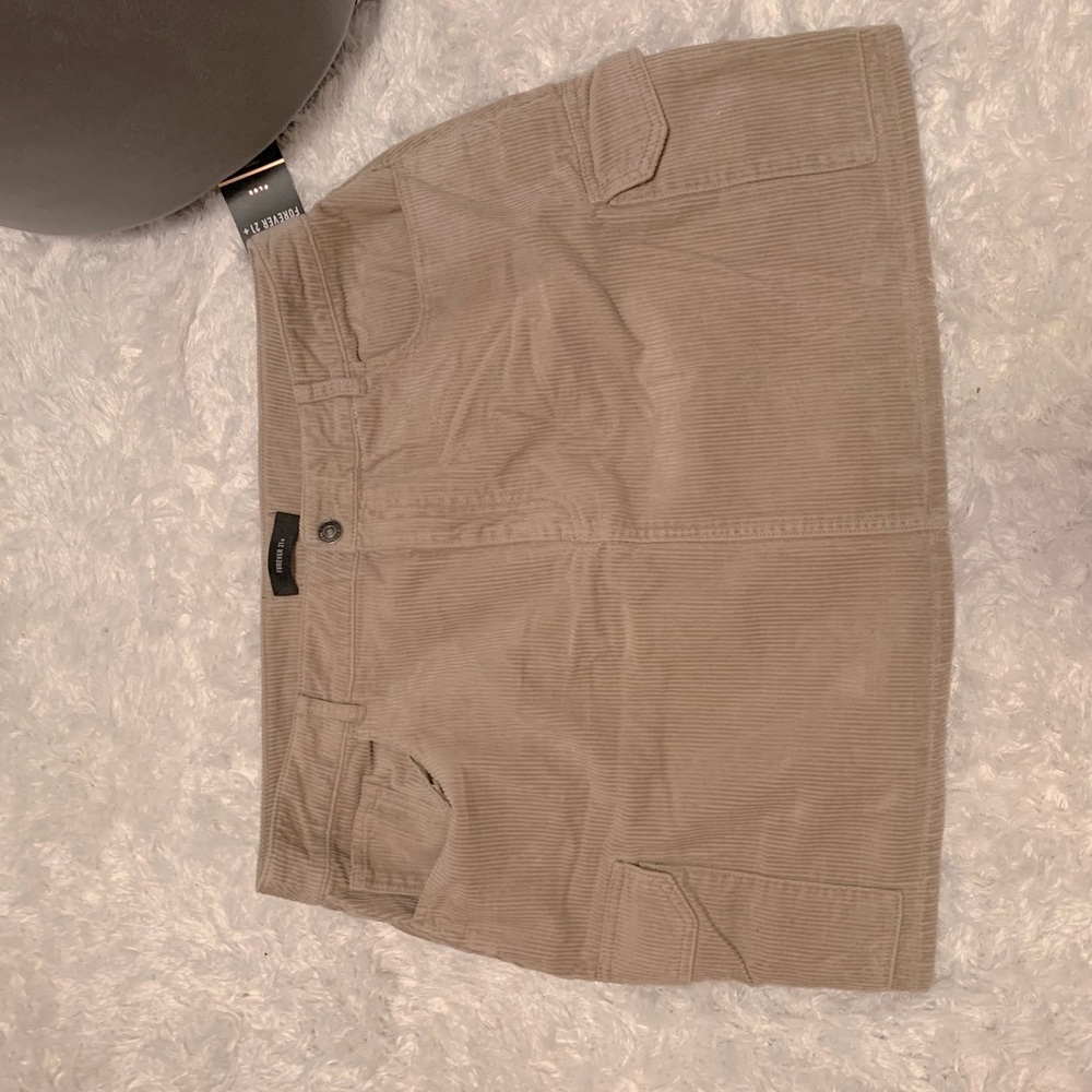 Kaki corduroy skirt not stretchy